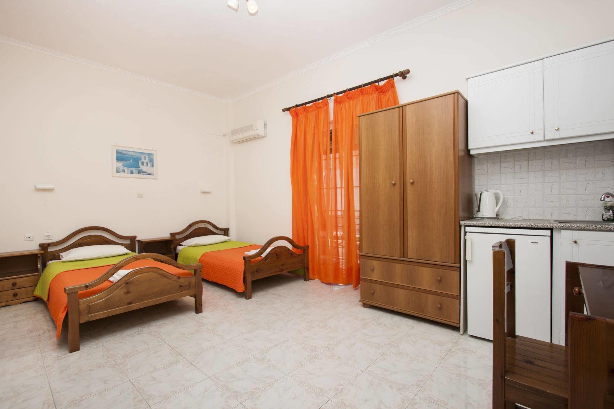 สตูดิโอ พอลส์ Apartment เปริสซา ภายนอก รูปภาพ
