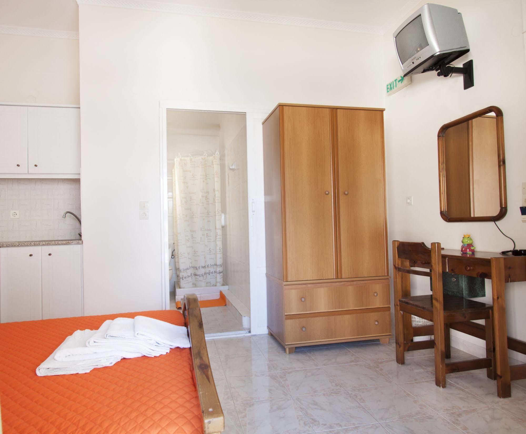 สตูดิโอ พอลส์ Apartment เปริสซา ภายนอก รูปภาพ